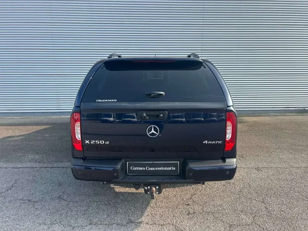 Usata Mercedes X250 190 CV (139 kW) 2019 Blu Pick-up