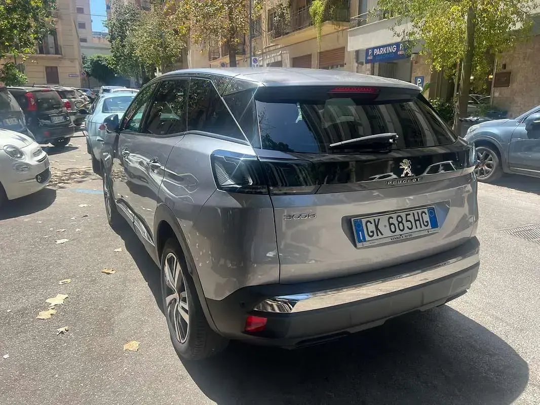 Usata Peugeot 3008 GT 131 CV (96 kW) 2022 Grigio SUV