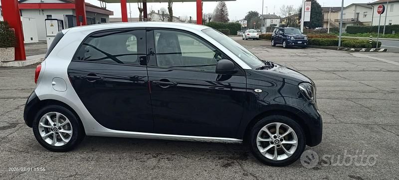 Usata Smart ForFour 2018 Nero Utilitaria