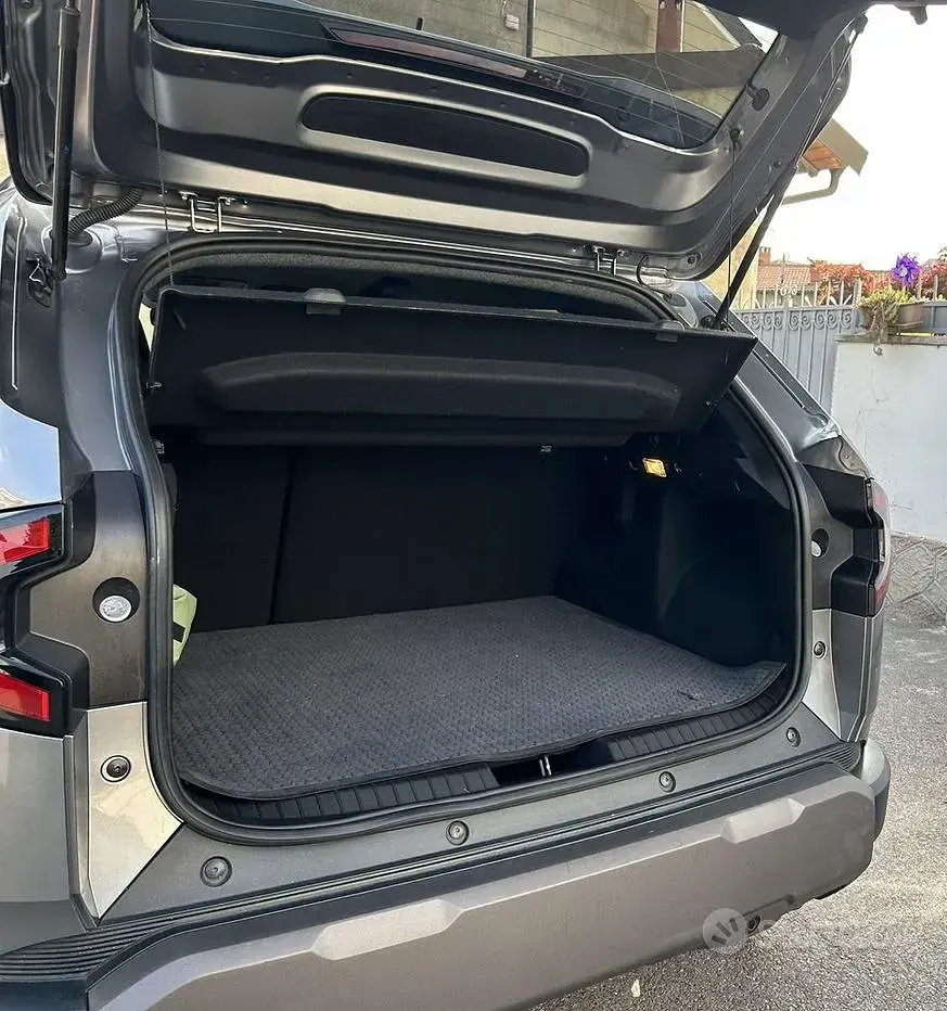 Usata Dacia Duster 101 CV (74 kW) 2024 Grigio SUV