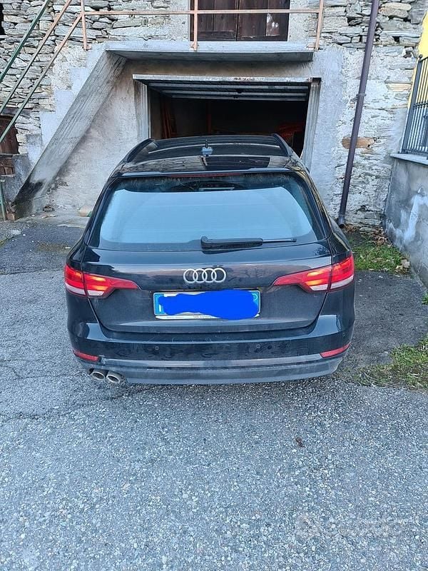 Usata Audi A4 190 CV (139 kW) 2018 Nero Station wagon