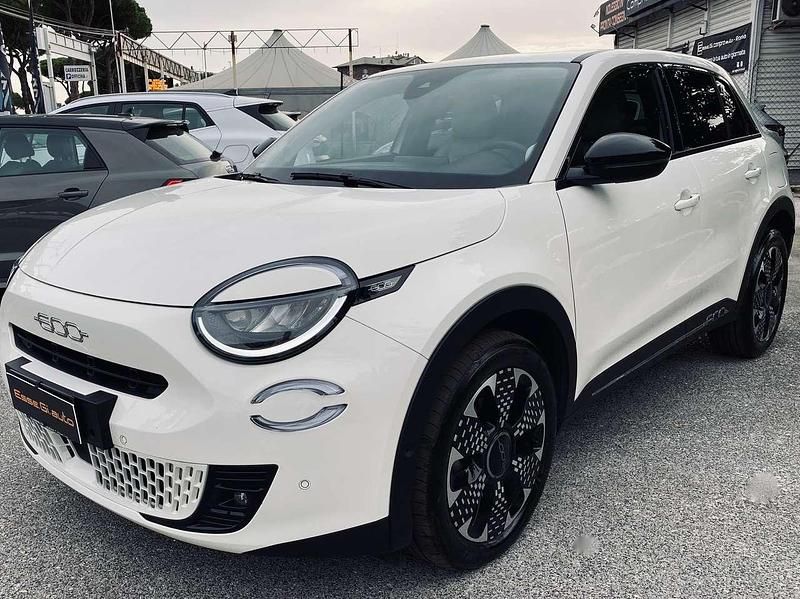 Usata Fiat 600 La Prima 101 CV (74 kW) 2024 Bianco SUV