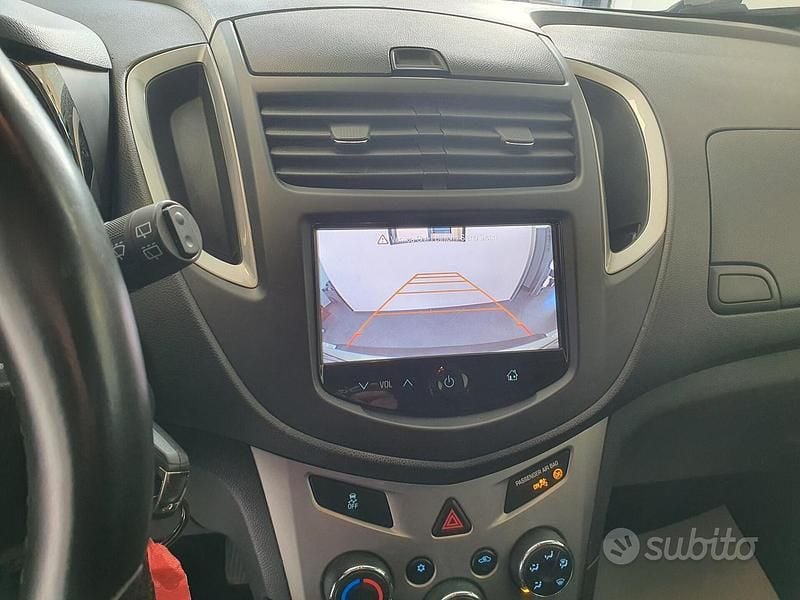 Usata Chevrolet Trax 130 CV (95 kW) 2013 Grigio SUV