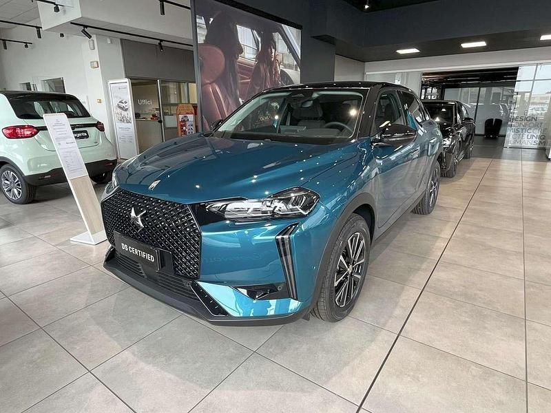 Nuova DS Automobiles DS3 136 CV (100 kW) 2025 Blu lazurite / tetto nero SUV