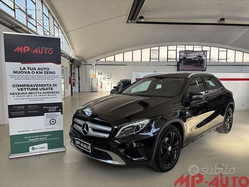 Usata Mercedes GLA200 136 CV (100 kW) 2017 Nero SUV