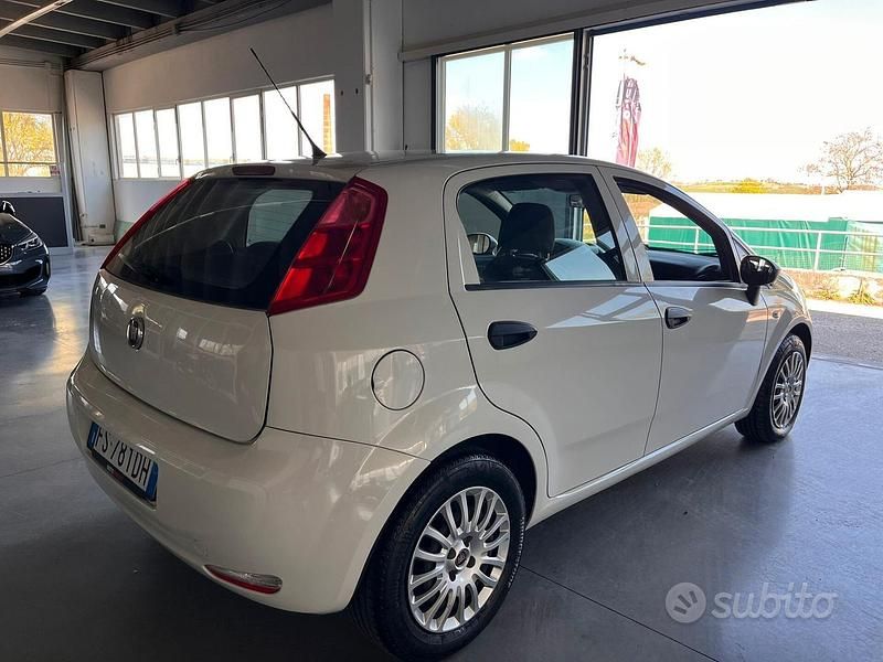 Usata Fiat Punto S 95 CV (69 kW) 2018 Bianco Berlina