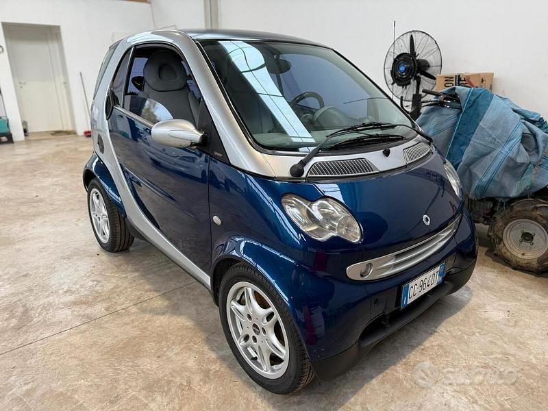 Blu Usata 2002 Smart ForTwo Coupé Passion Coupé | 2990 € (Cara) - Immagine 1/4