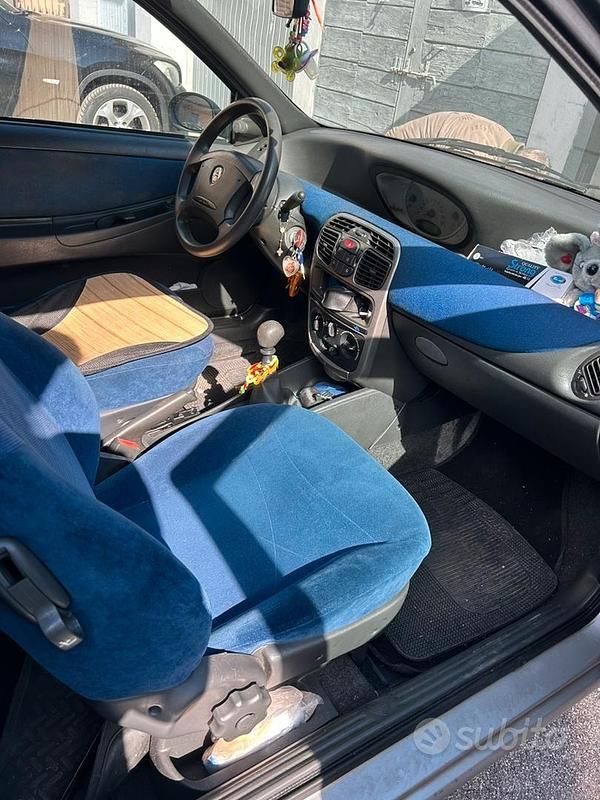 Usata Lancia Ypsilon 2002 Utilitaria