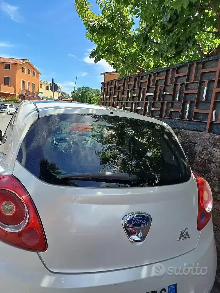 Usata Ford Ka Titanium 69 CV (50 kW) 2013 Bianco Utilitaria