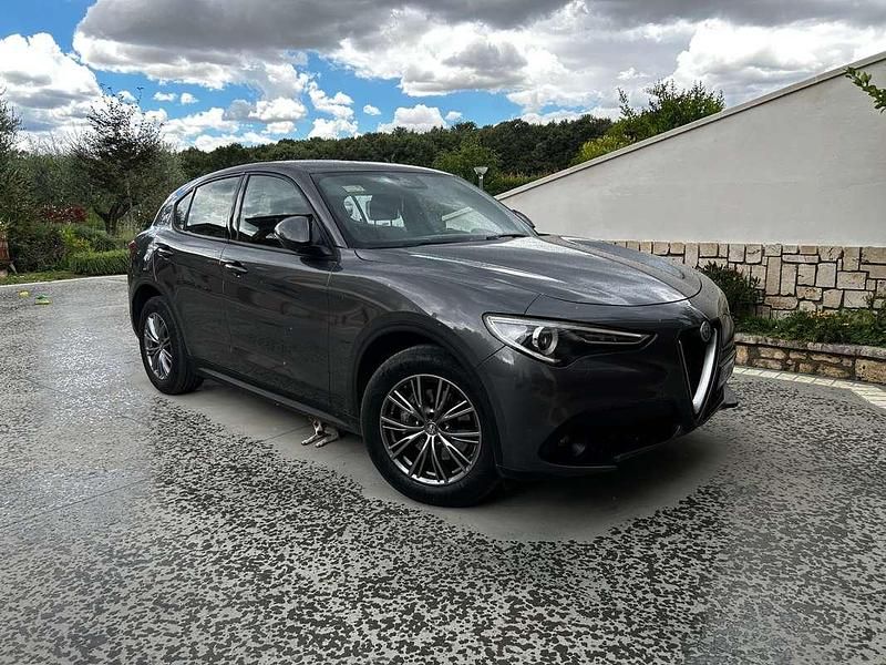 Usata 2022 Alfa Romeo Stelvio Business SUV | 27.500 € (Buon prezzo) - Immagine 1/4