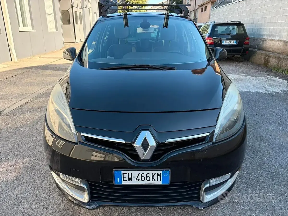 Usata Renault Scénic XMOD 110 CV (80 kW) 2014 Nero Monovolume