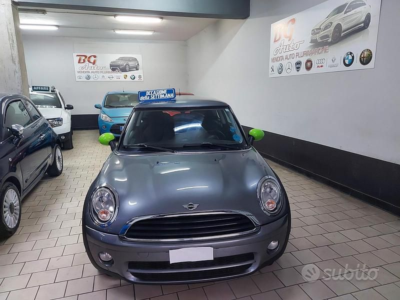 Usata Mini Cooper D 90 CV (66 kW) 2010 Grigio Utilitaria