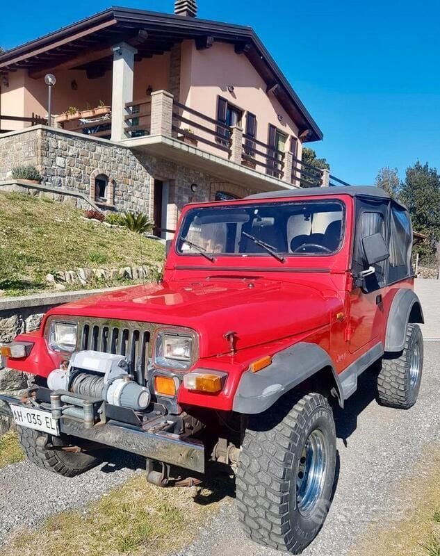 Usata Jeep Wrangler 121 CV (88 kW) 1996 Rosso SUV