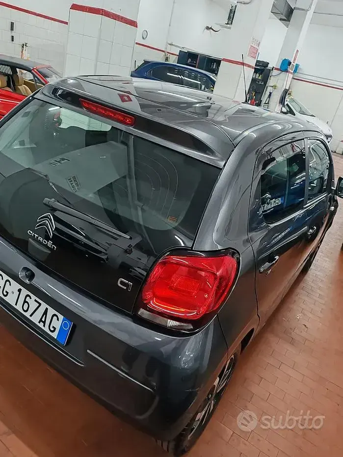 Usata Citroën C1 Shine 72 CV (52 kW) 2021 Grigio Utilitaria