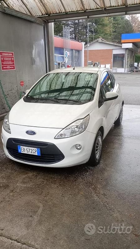 Bianco Usata 2013 Ford Ka Due volumi | 4200 € (Buon prezzo) - Immagine 1/4