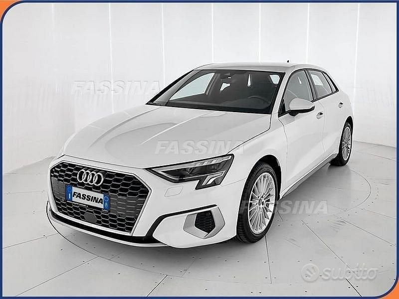 Usata Audi A3 Business 149 CV (109 kW) 2024 Bianco Berlina