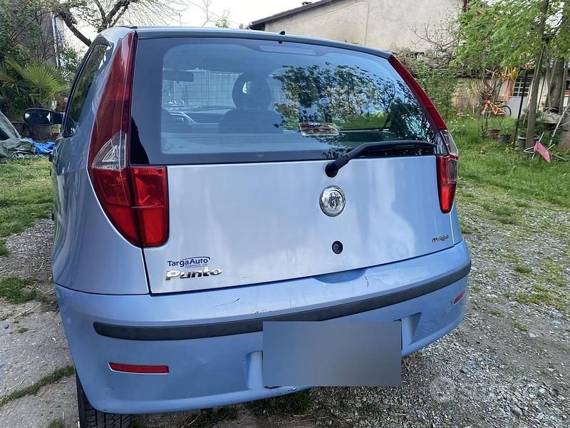 Usata Fiat Punto 2003 Blu Utilitaria