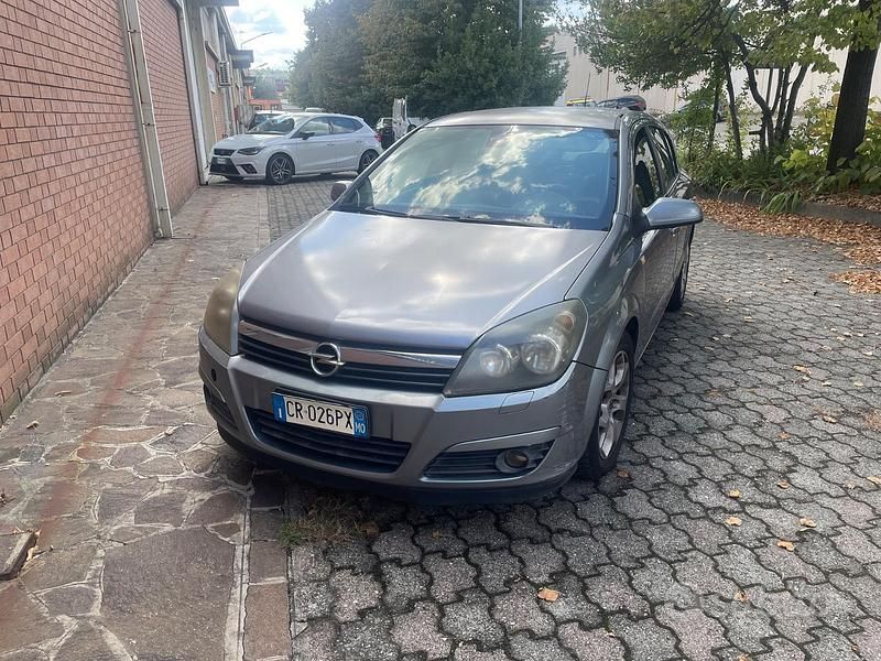 Occasion Opel Astra 101 ch (74 kW) 2004 Gris Berline