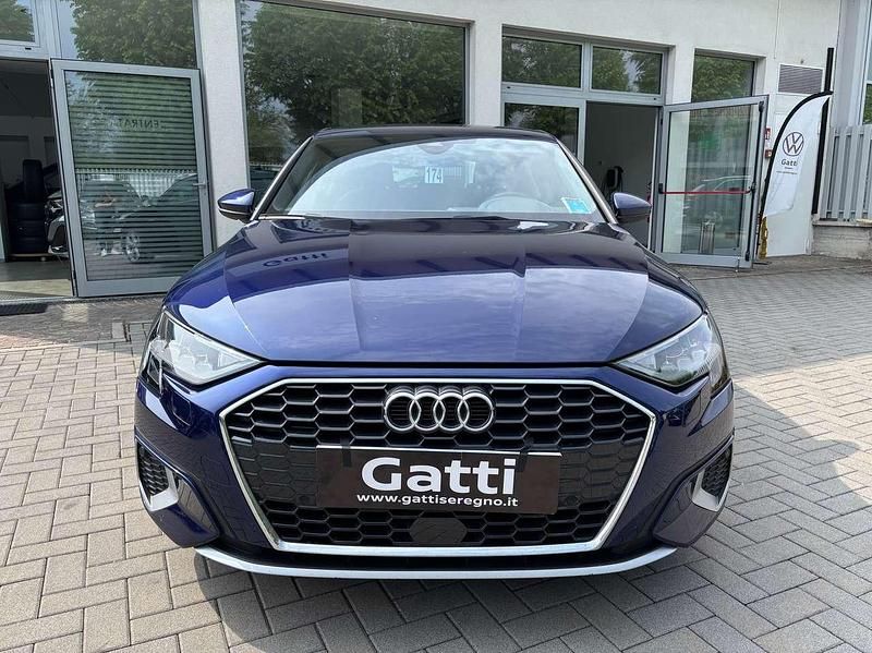 Usata Audi A3 Advanced 150 CV (110 kW) 2023 Blu/azzurro Berlina