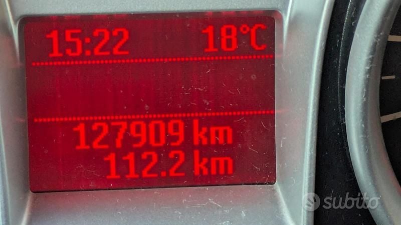 Nero Usata 2010 Ford Focus Tre volumi | 6500 € - Immagine 1/2