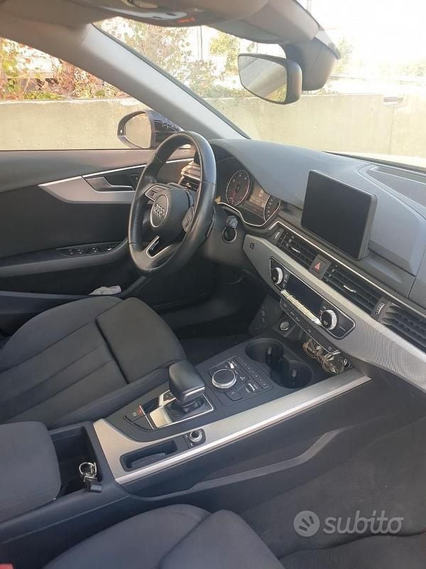 Usata Audi A4 Business 122 CV (89 kW) 2018 Nero Station wagon