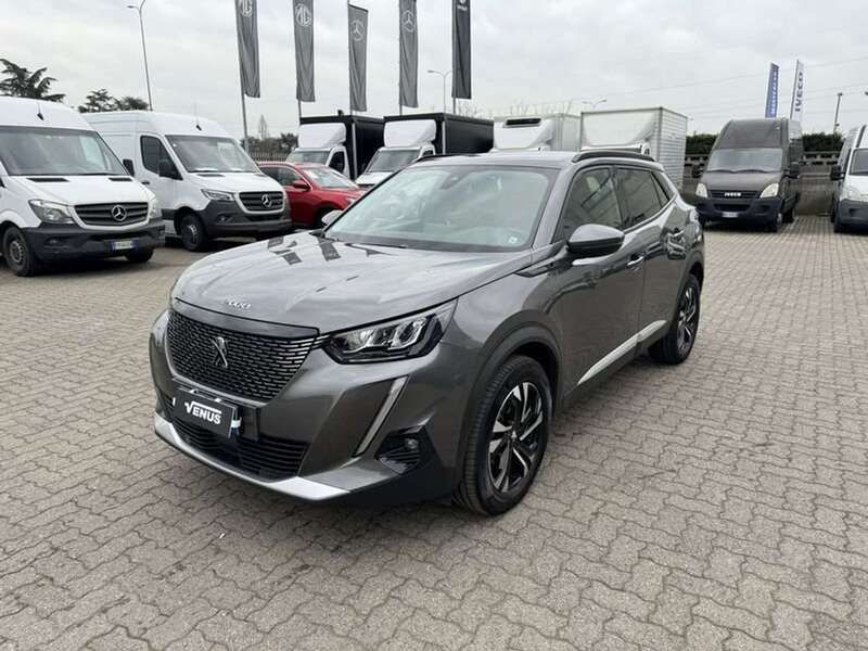 Usata Peugeot 2008 Allure 102 CV (75 kW) 2021 Grigio SUV