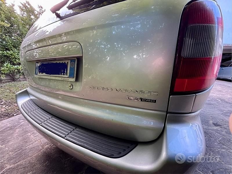 Usata Chrysler Grand Voyager 2003 Grigio Monovolume
