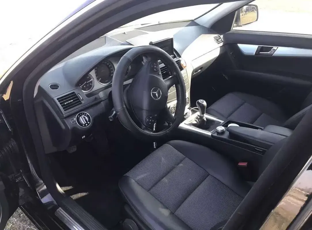 Usata Mercedes C180 Elegance 156 CV (114 kW) 2007 Berlina