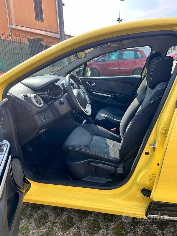 Usata Renault Clio IV 90 CV (66 kW) 2012 Giallo Berlina