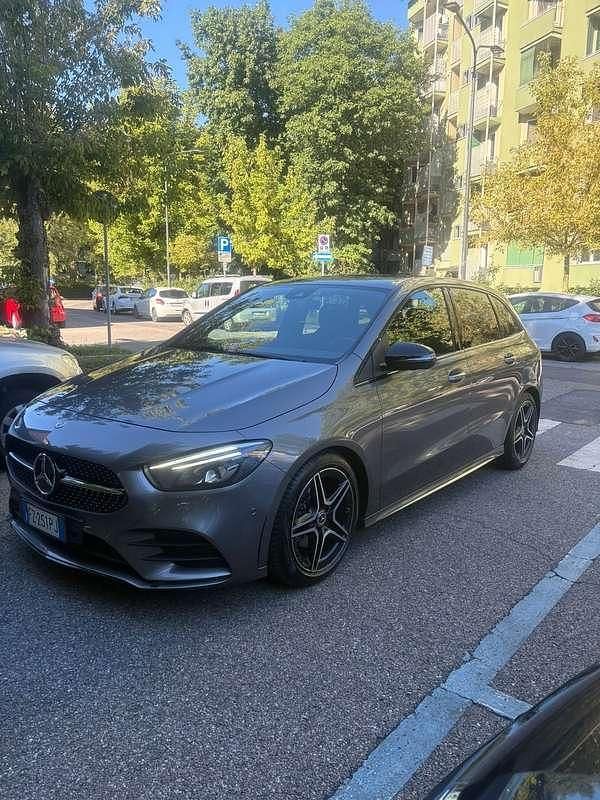 Usata 2019 Mercedes B200 Premium Monovolume | 22.000 € (Buon prezzo) - Immagine 1/4