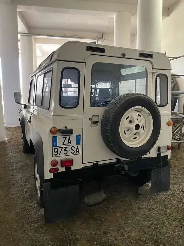 Usata Land Rover Defender 86 CV (63 kW) 1989 Bianco SUV