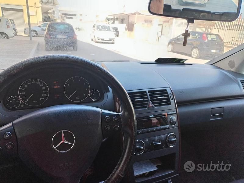 Usata Mercedes A170 Elegance 116 CV (85 kW) 2005 Verde Berlina