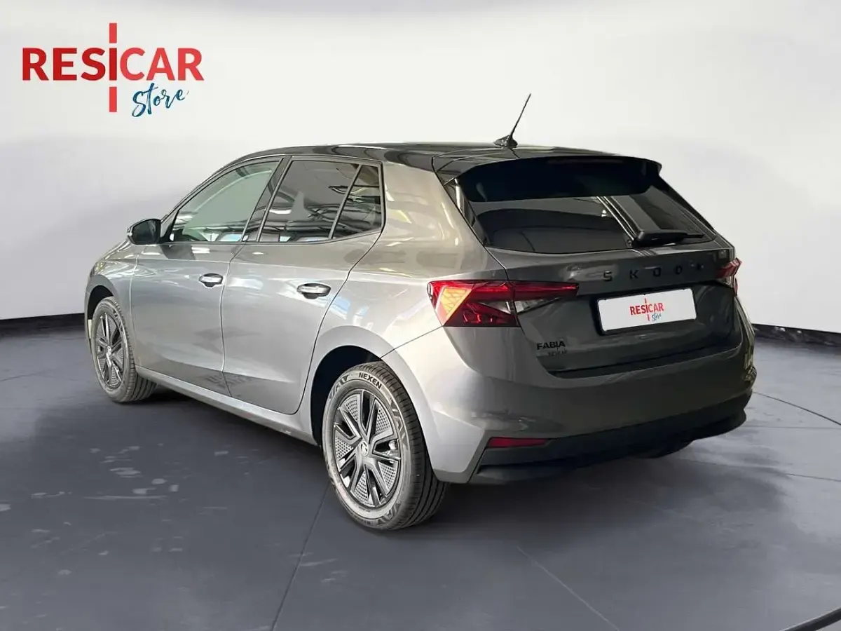 Nuova Skoda Fabia 116 CV (85 kW) 2026 Grigio graphite metallizzato n Utilitaria