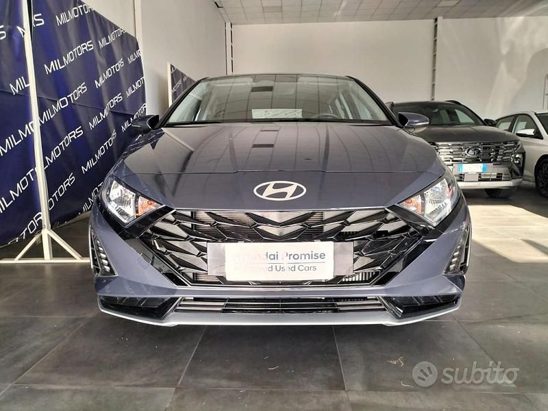 Usata Hyundai i20 100 CV (73 kW) 2024 Grigio Berlina