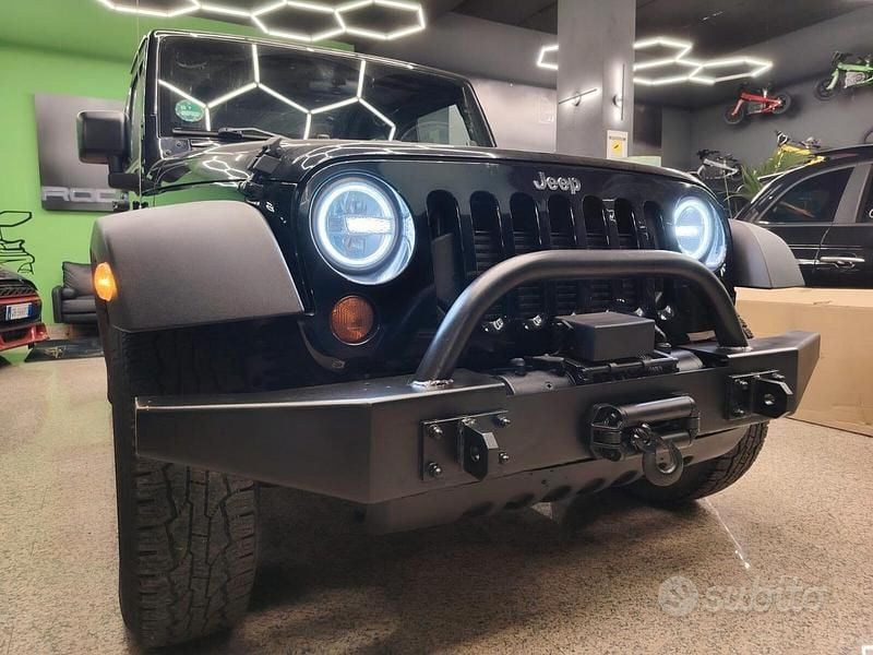 Usata Jeep Wrangler Sport 200 CV (147 kW) 2011 Nero SUV