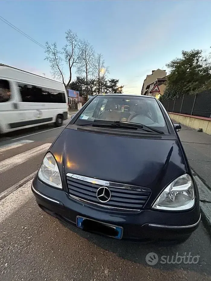Usata Mercedes A200 102 CV (75 kW) 2004 Bluazzurro Monovolume