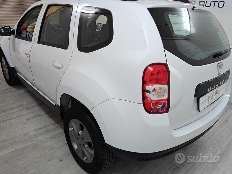 Usata Dacia Duster Ambiance 110 CV (80 kW) 2016 Bianco SUV