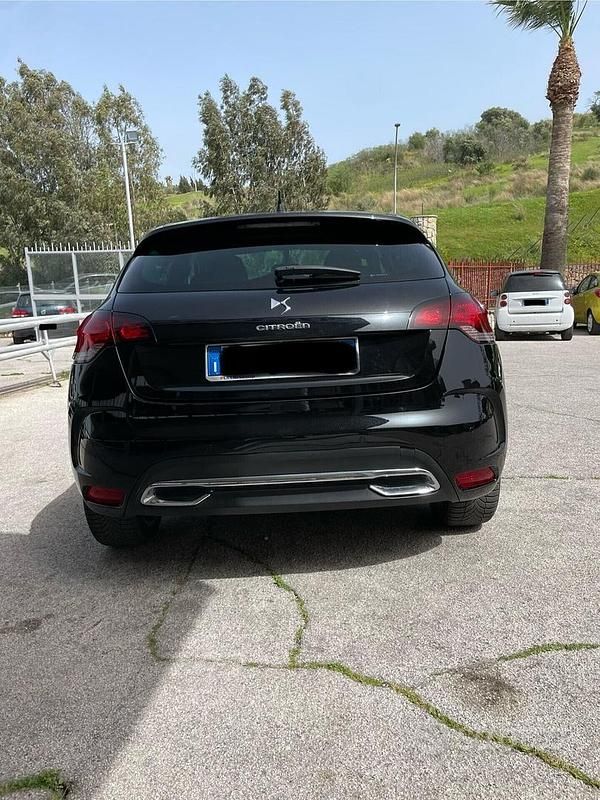 Usata DS Automobiles DS4 Chic 114 CV (83 kW) 2014 Nero Berlina