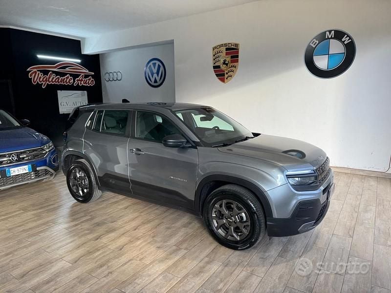 Usata Jeep Avenger Altitude 100 CV (73 kW) 2025 Grigio SUV