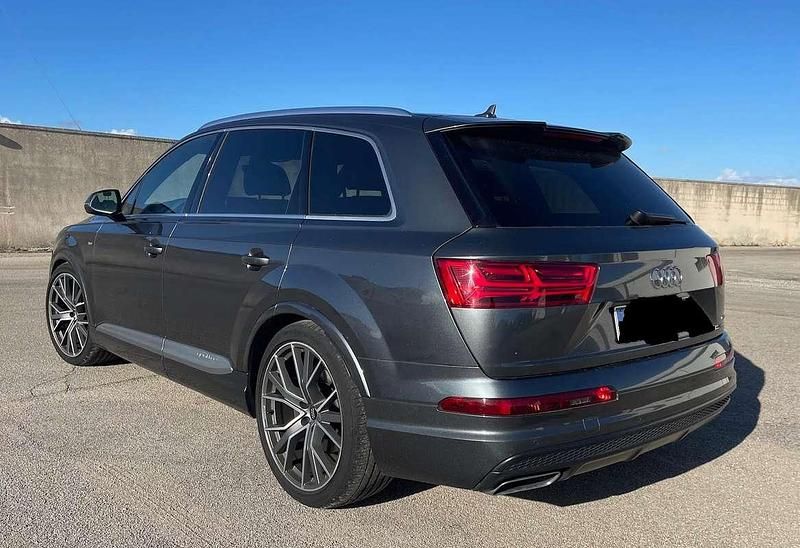 Usata Audi Q7 Sport 272 CV (200 kW) 2017 Grigio SUV