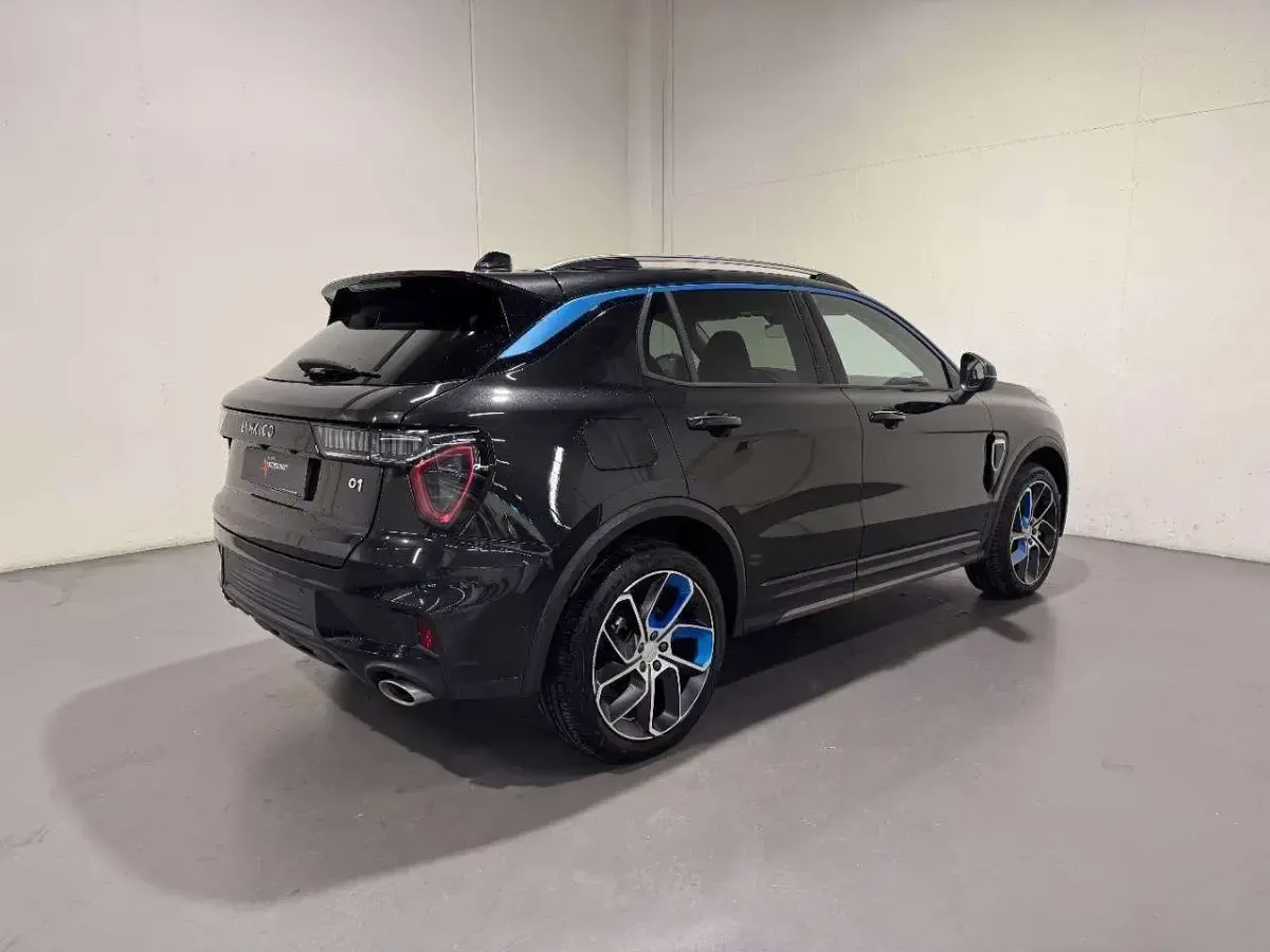 Usata Lynk & Co 01 179 CV (131 kW) 2022 Nero SUV