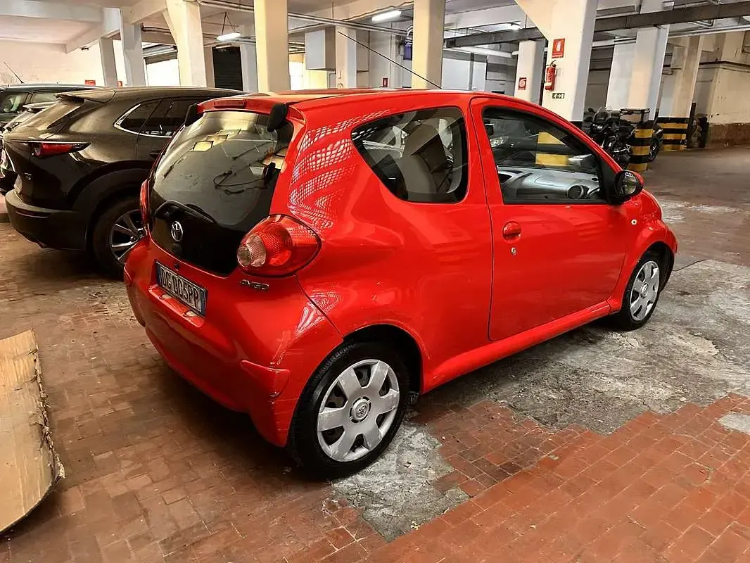 Usata Toyota Aygo Sol 68 CV (50 kW) 2007 Utilitaria