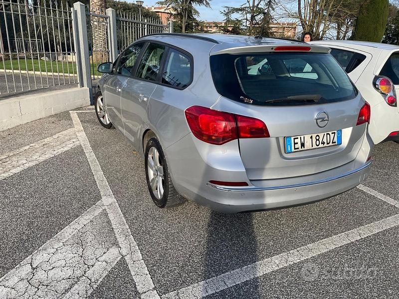 Usata Opel Astra 2014 Grigio Station wagon