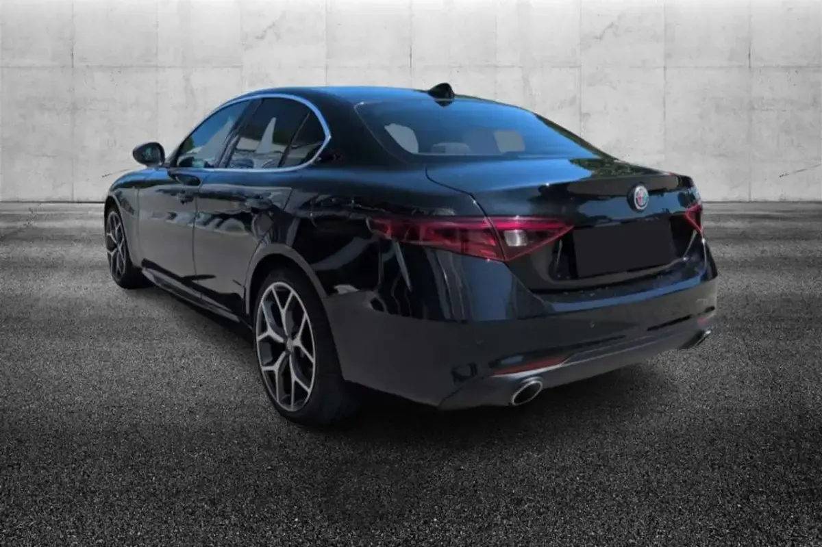 Usata Alfa Romeo Giulia Ti 201 CV (147 kW) 2022 Nero Berlina