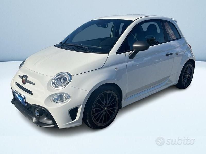 Bianco pastello Usata 2024 Abarth 595 Tre volumi | 22.400 € (Buon prezzo) - Immagine 1/4