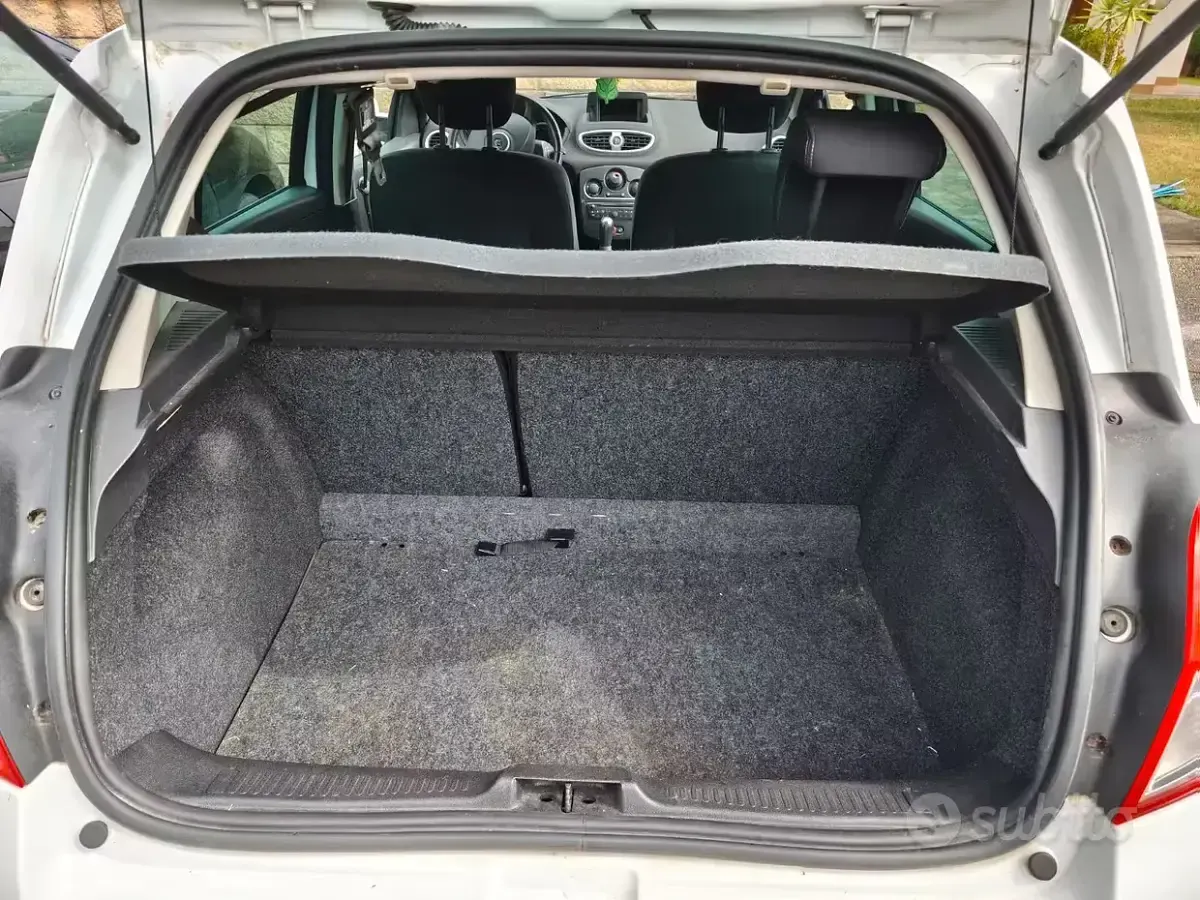Usata Renault Clio 98 CV (72 kW) 2012 Utilitaria