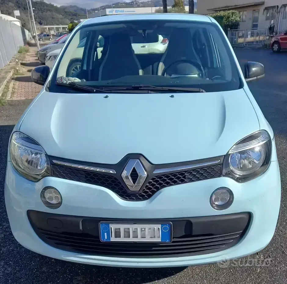 Usata Renault Twingo LIMITED 65 CV (47 kW) 2017 Utilitaria
