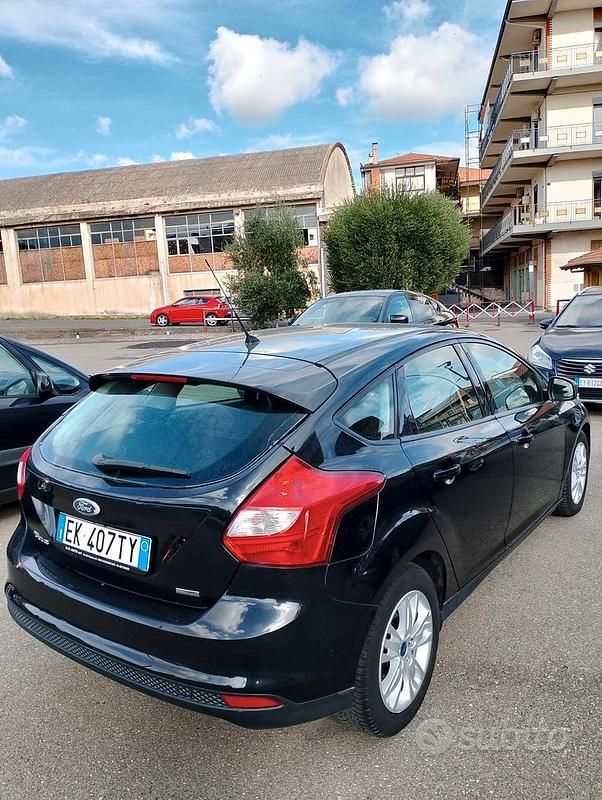 Usata Ford Focus Titanium 115 CV (84 kW) 2011 Nero Berlina