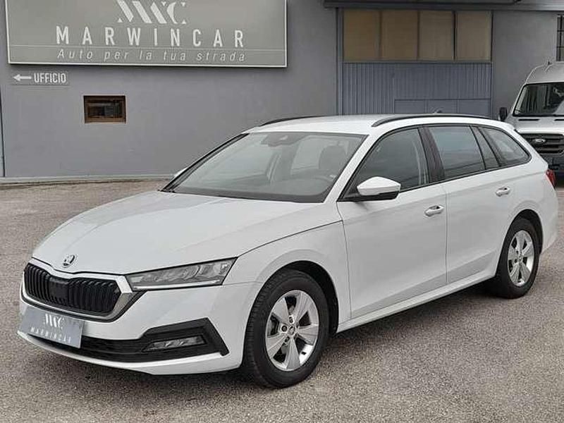 Usata Skoda Octavia Executive 150 CV (110 kW) 2022 Moonweiss metallic Station wagon