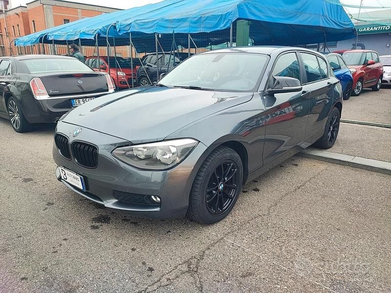 Usata BMW 116 Sport Line 116 CV (85 kW) 2013 Grigio Utilitaria